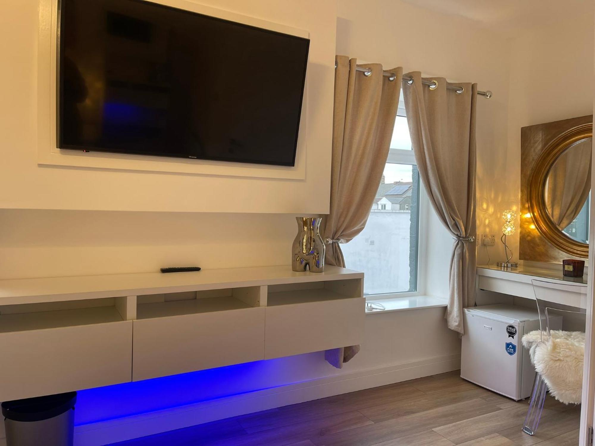 Vibrant Apartments Close To City Centre Cardiff Ngoại thất bức ảnh